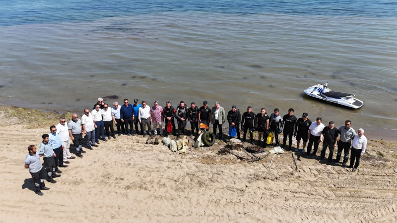 Yalova Üniversitesi ve Kamu Kurumlarından Su Altı ve Kıyı Temizliği Seferberliği 