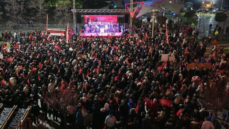 Yalova'da Ekrem İmamoğlu'na Destek Mitingi Düzenlendi
