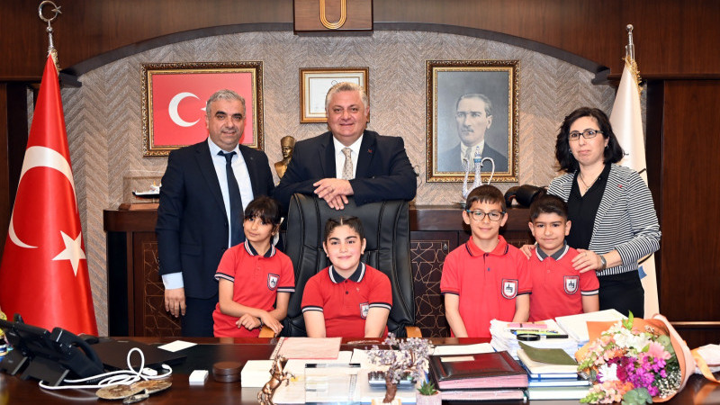 Başkan Gürel Koltuğunu Ela'ya Devretti