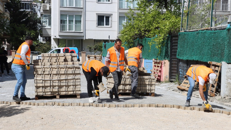 Parke Yol Çalışmaları Devam Ediyor