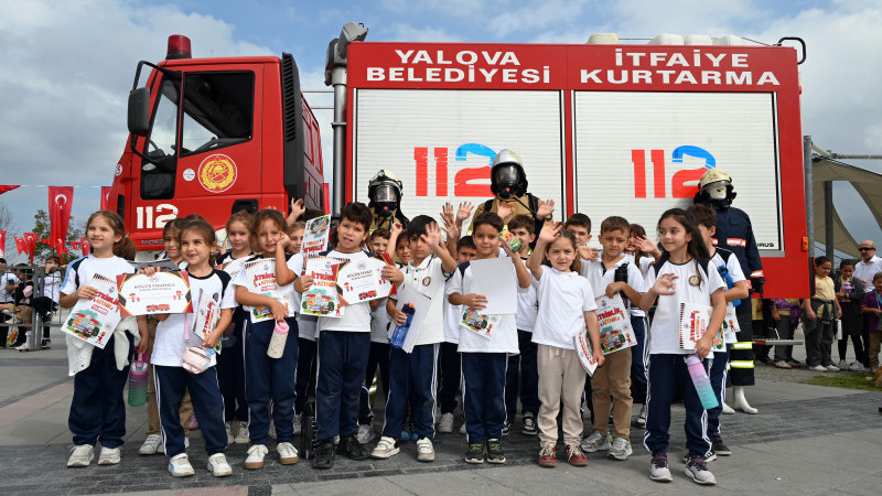 Yalova'da Minik İtfaiyeciler Etkinliği Yoğun İlgi Gördü