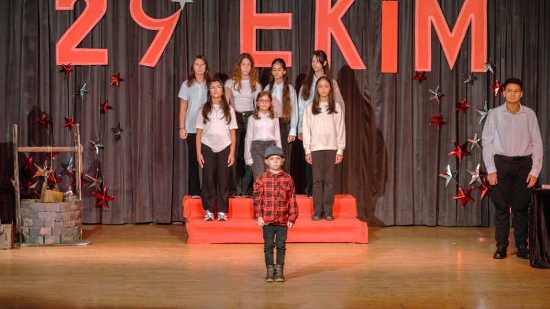 Yalova'da Cumhuriyet Coşkusu Sanatla Yaşandı