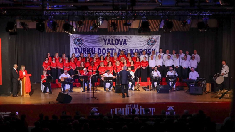 Yalova'da Cumhuriyetin 102. Yılı Türkülerle Kutlandı