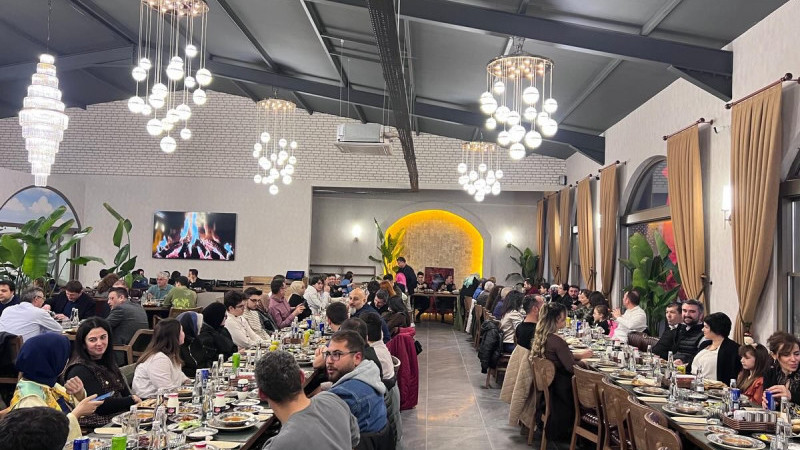 Yalova Makine İhtisas Organize Sanayi Bölgesi Personeli İftarda Bir Araya Geldi