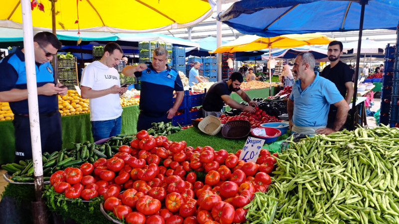 Yalova Belediyesi'nden Pazar Yerinde Künye Denetimi