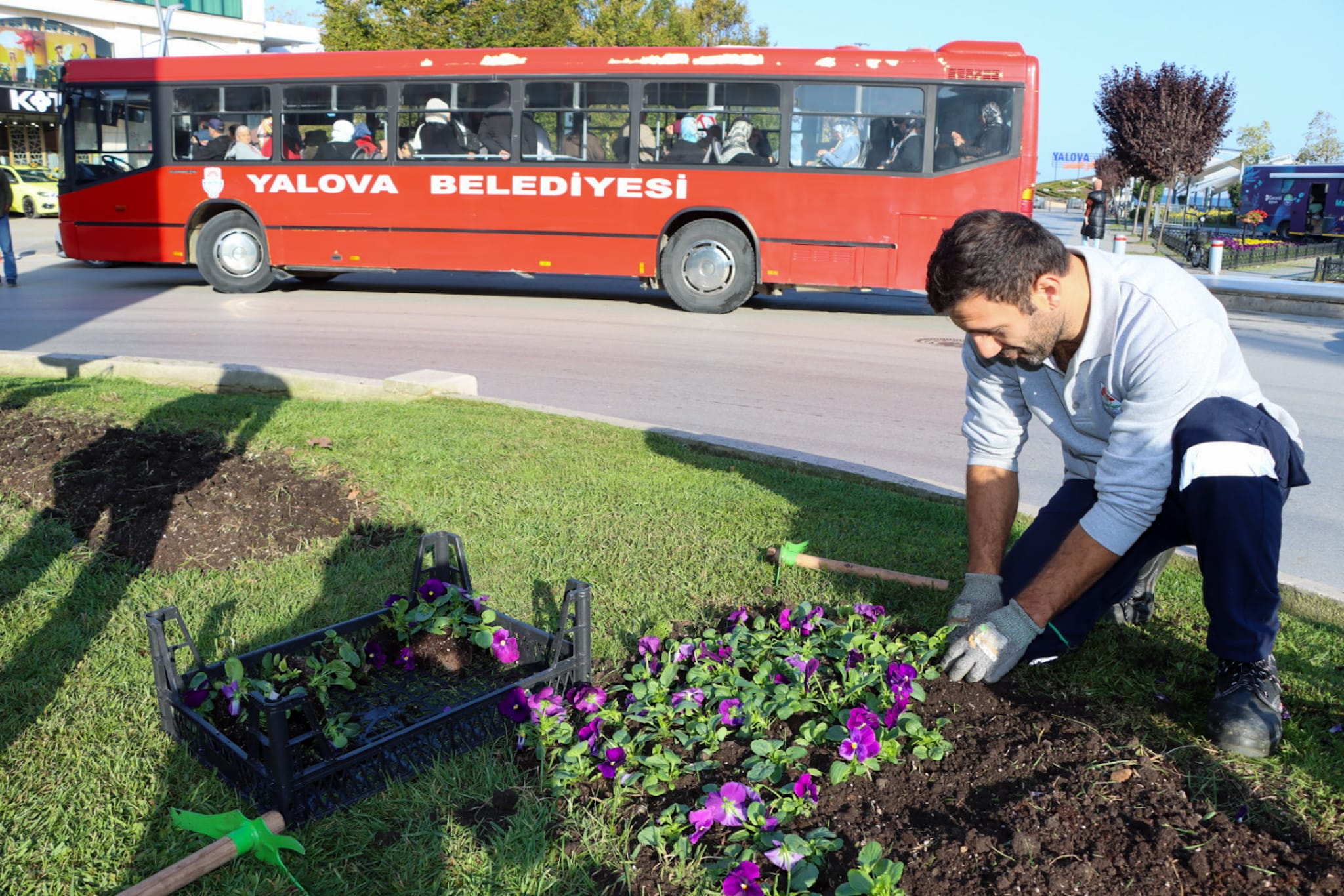 Yalova Belediyesi Şehri Kış Ayına Hazırlıyor