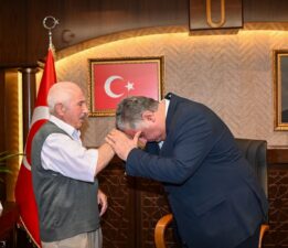 Başkan Mehmet Gürel Tebrikleri Kabul Etti